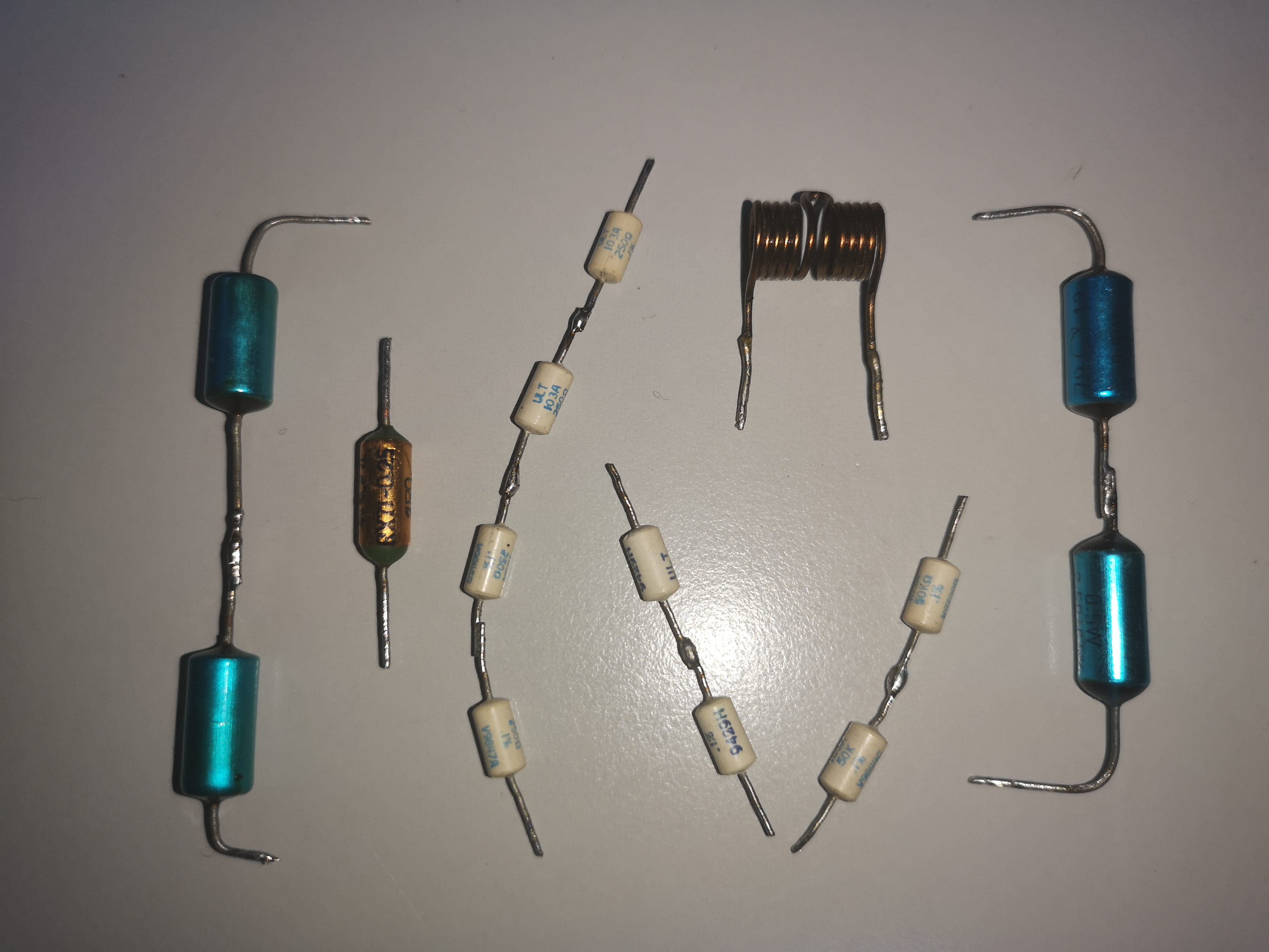 华仪ms8218万用表拆解,国产万用表哪个精度高