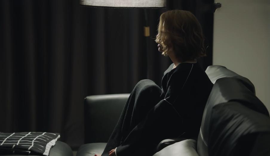 正青春林睿金小贝第一次酒吧见面,正青春林睿拧金小贝进屋是多少集