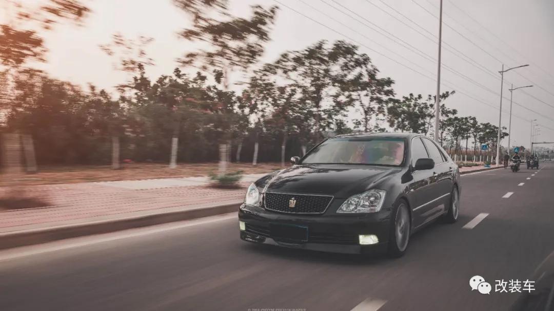 12代皇冠质感相当于现在的什么,最经典一款12代皇冠