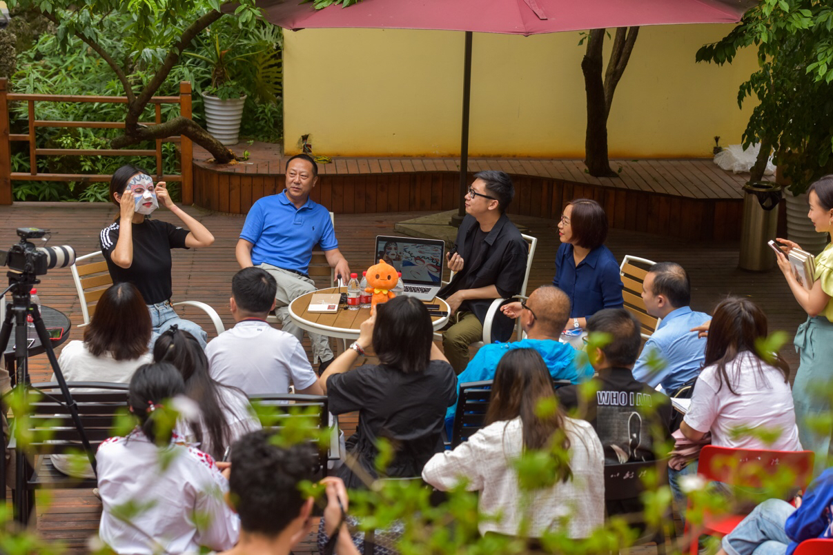 买它！想体验川剧变脸？一张面膜带你get变变变！