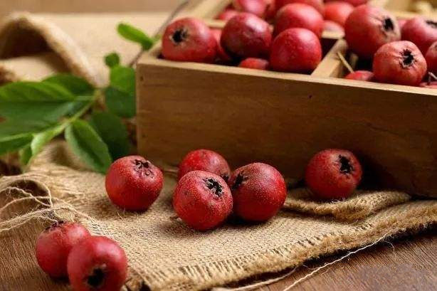 空腹吃柿子难受可以喝可乐缓解吗,吃了柿子能喝无糖可乐促进消化吗