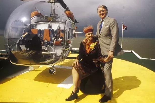 占着块荒地就敢建国？有*旗国**有宪法更有罪恶