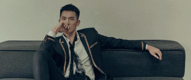 外套那么多,今年我还是选皮衣