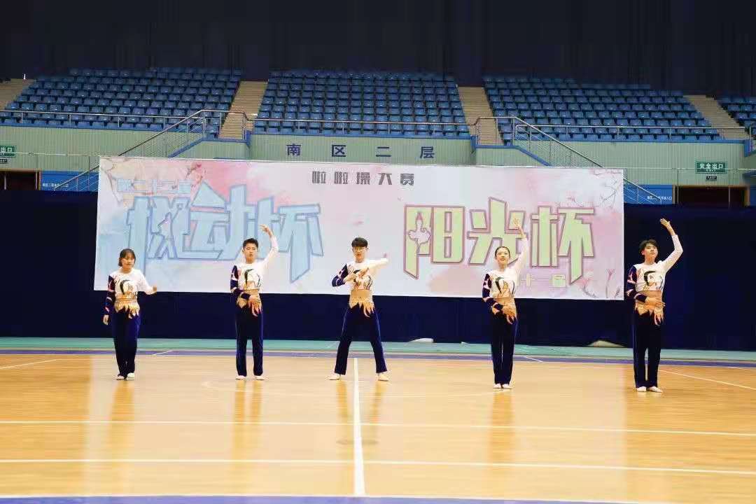 五月动起来图片,五月动起来舞蹈视频