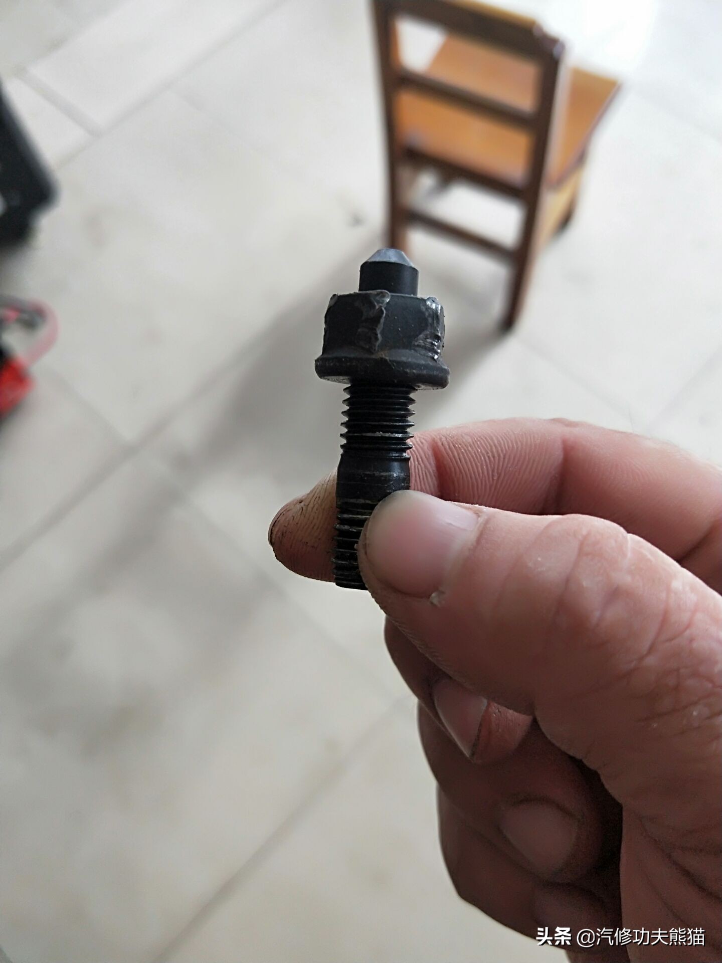 07年奥迪a6轻微烧机油怎么解决,奥迪2007款a6烧机油的原因