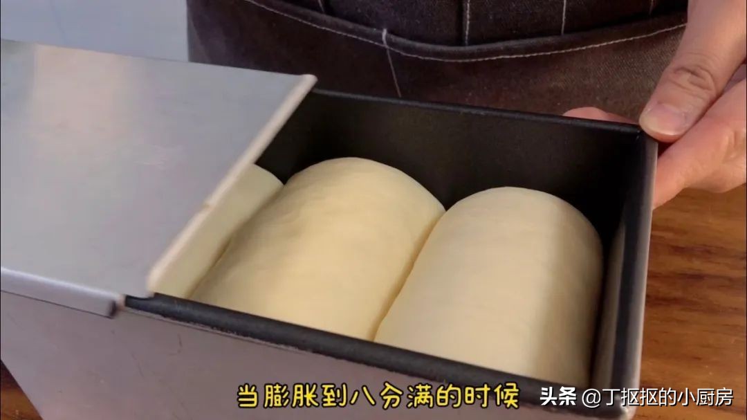 怎么用揉面机做吐司,不用揉面机怎么揉吐司拉丝