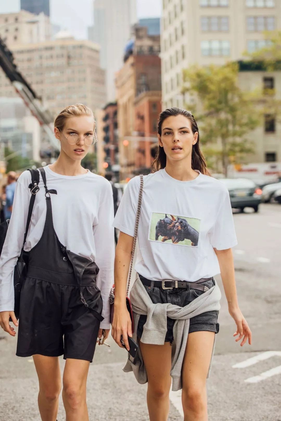 衣服染上了别的颜色怎么才能洗掉,衣服上染上别的颜色怎么才能洗掉