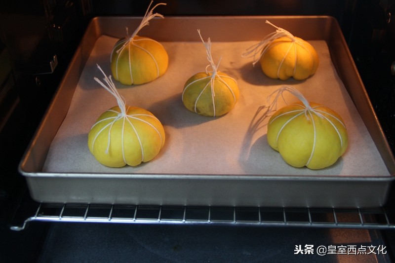 面包糕点零食推荐吃货必备,南瓜面包家庭面包最简单做法