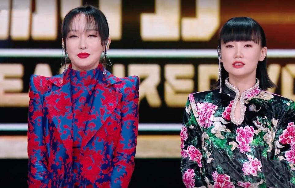 说哭萨顶顶拉踩炎亚纶,为赢《歌手》,《天赐的声音》剑走偏锋?