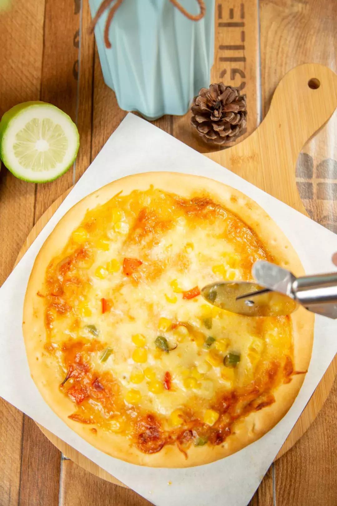 人气产品买一送一！披萨半价！现在来还能吃4顿霸王餐！