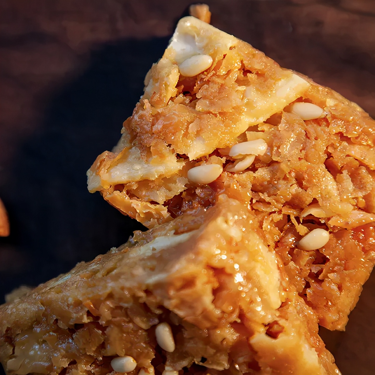 云南大理乳扇沙琪玛，酥松绵软，乳香四溢，好吃到停不下来