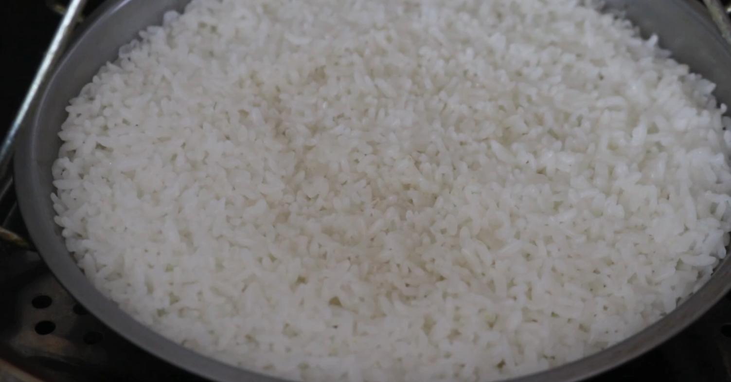 看看五星级大厨是怎么切水果,看五星级饭店厨师长的绝活