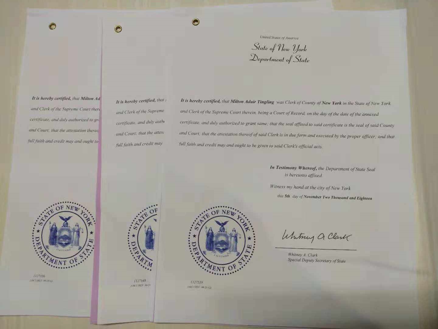 出国留学户口簿公证怎么办,出国留学材料到哪里办公证