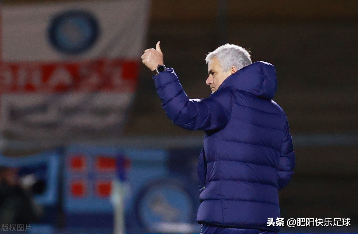 热刺新中卫穆帅,热刺穆里尼奥换人