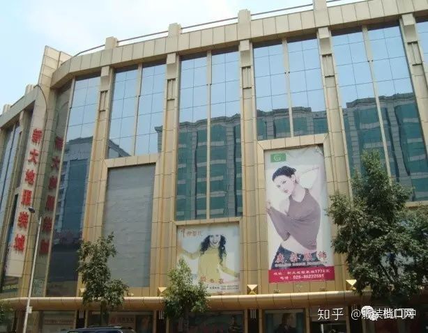 沧州服装批发市场哪个最大和便宜,广州服装服装批发市场