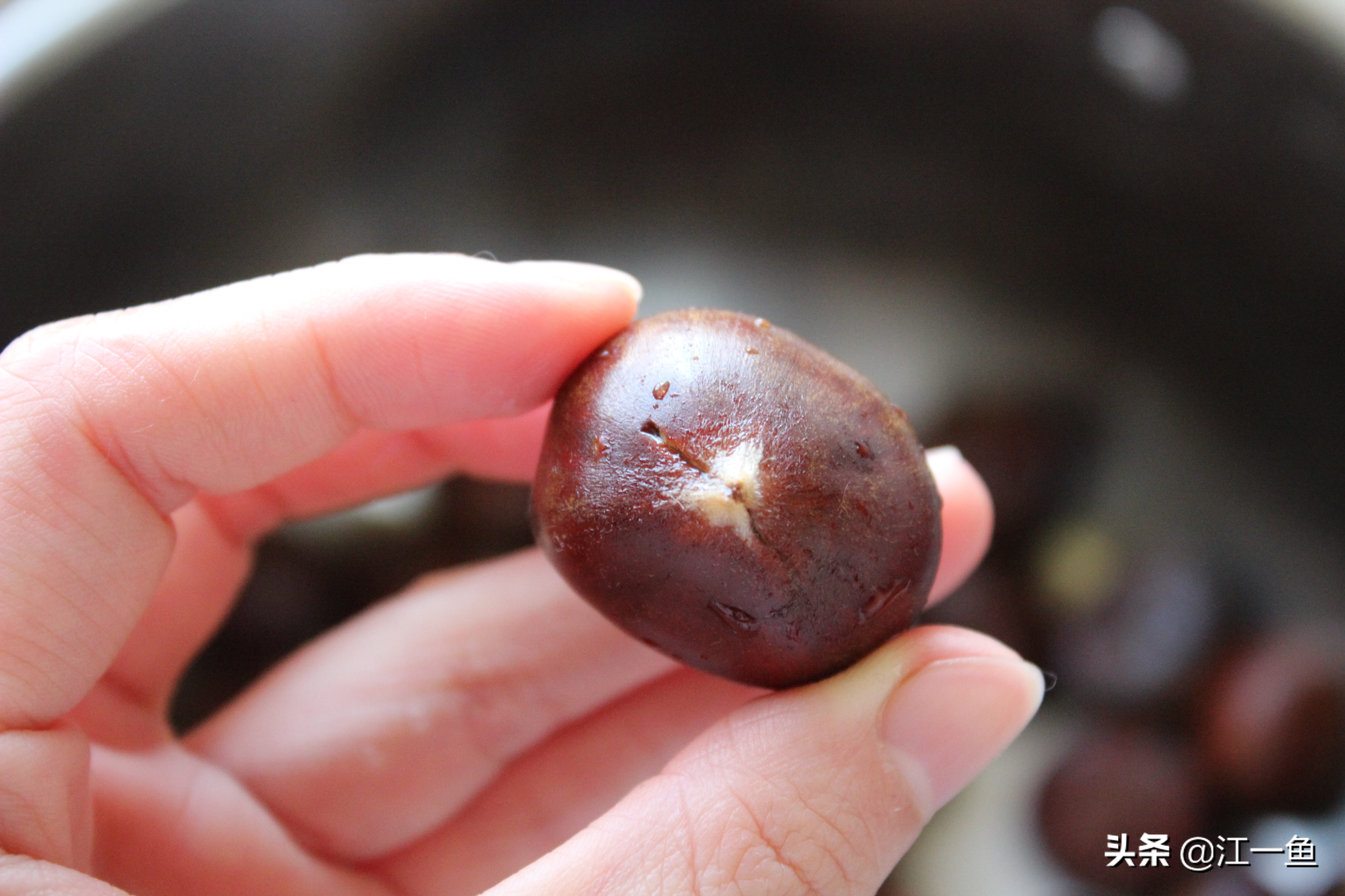 电饭锅糖炒栗子怎么做容易脱壳,烤箱版糖炒栗子的做法