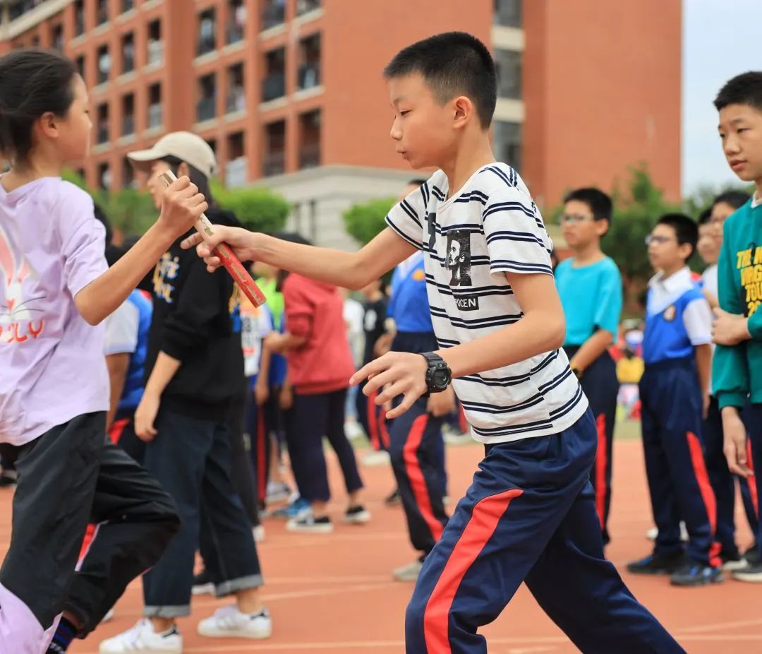 精彩难忘，未来可期，向着阳光奔跑吧！福清文光学校小学部第七届田径运动会闭幕式