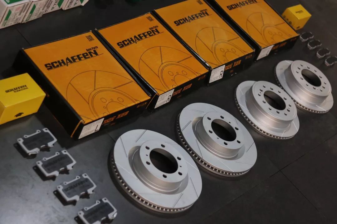 怪兽修车:翻新“残损不堪”的二手霸道LC150,满血复活变新车