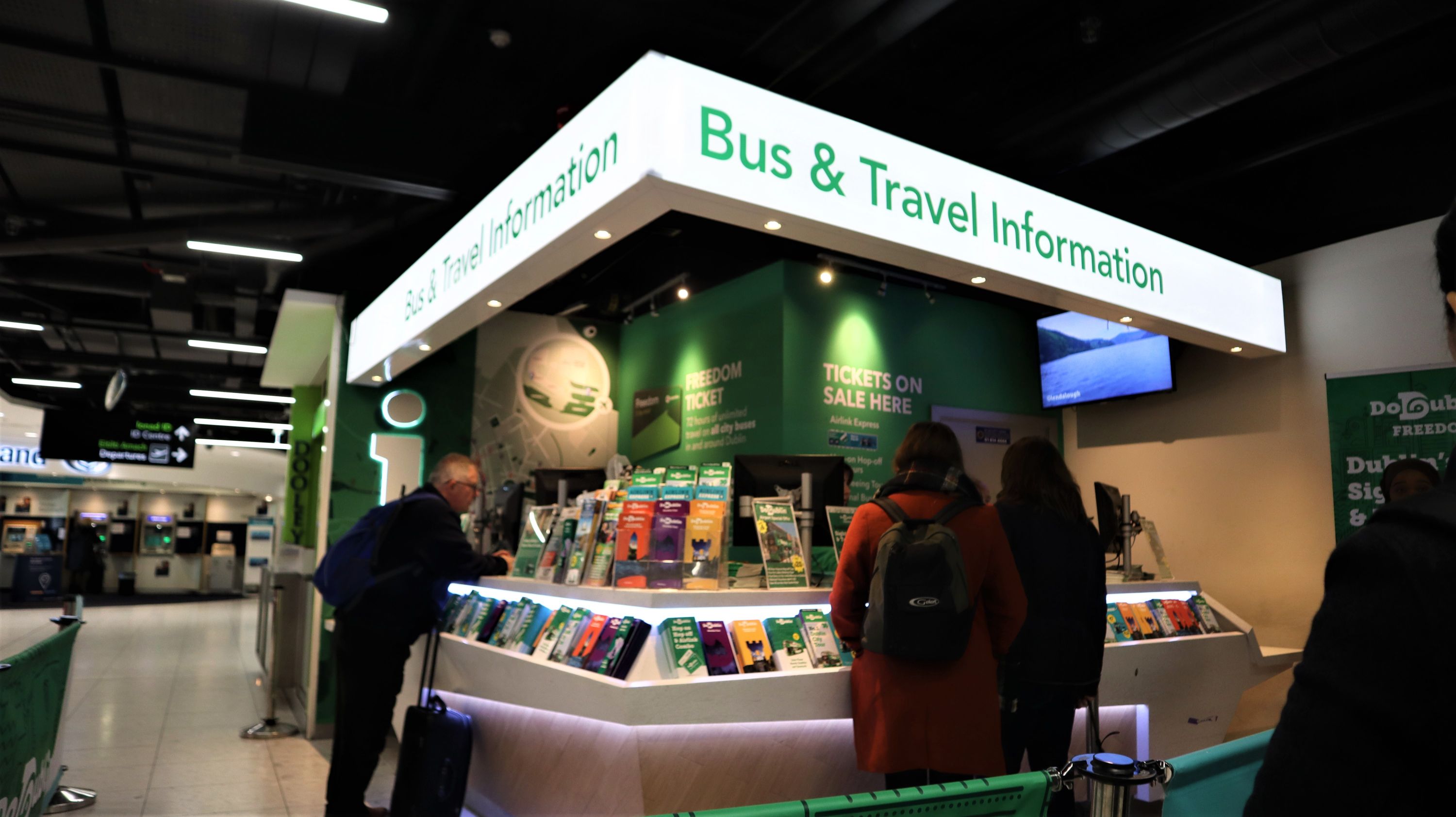 票价100块的欧洲超短线！座椅比国内廉航还窄，坐几分钟都受不了