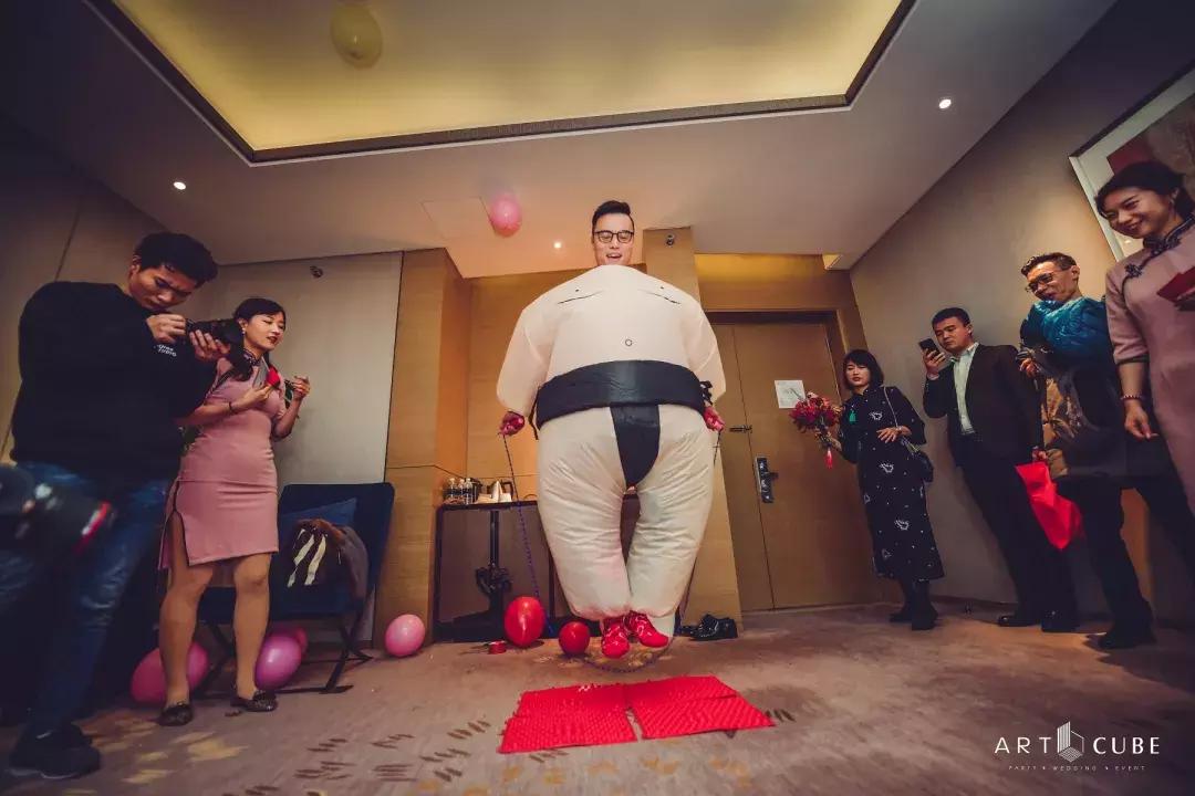 接亲堵门游戏十问十答,100个接亲游戏推荐