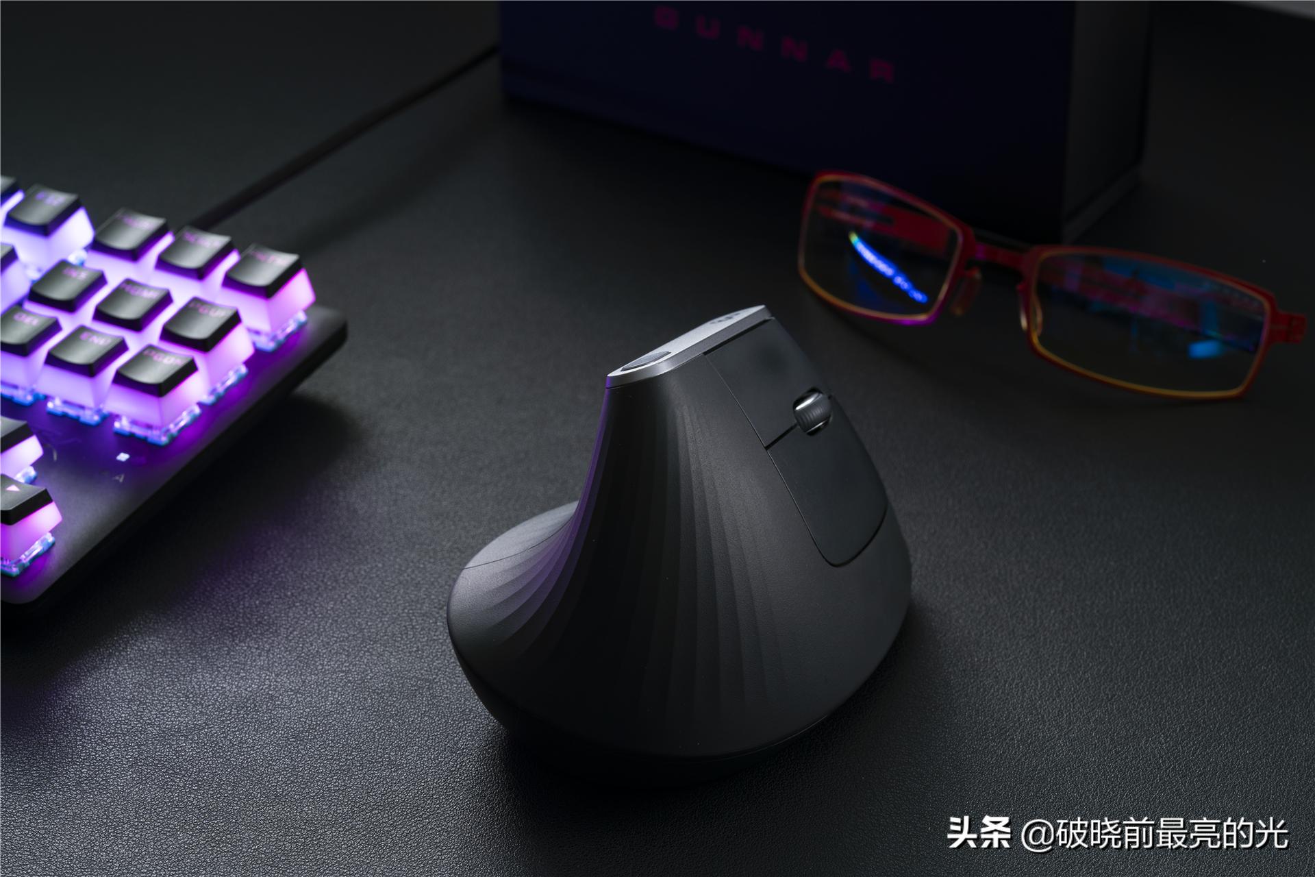 现在主流游戏鼠标键盘耳机,平民游戏键盘鼠标耳机套装推荐