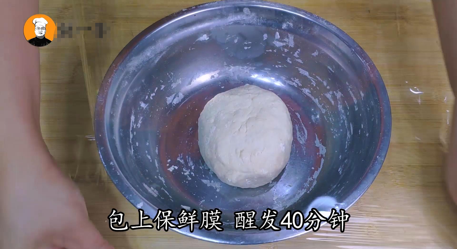 生铁锅做酱香饼的做法摆摊商用,酱香饼的做法摆摊需要什么材料