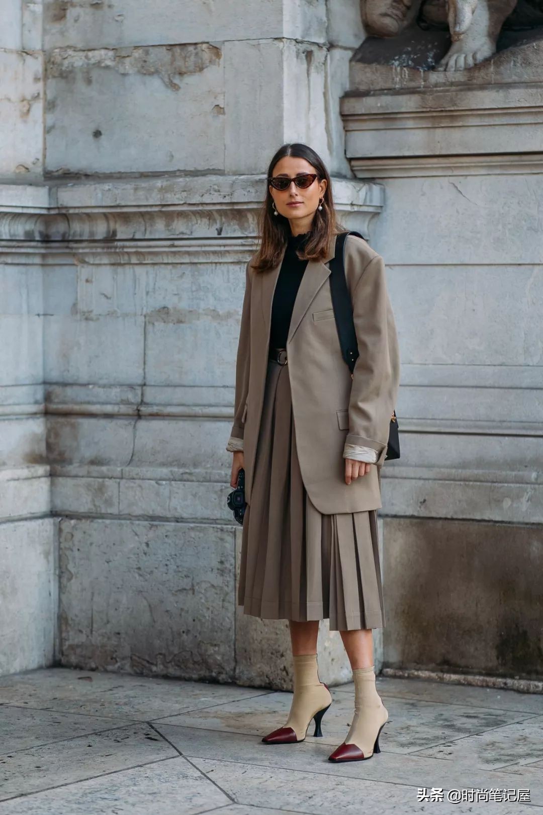 裙子秋冬款搭长筒靴,裙子秋冬款配长筒靴