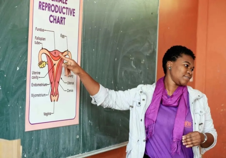 全球公益组织如何与“月经贫困”“月经耻辱”斗争？