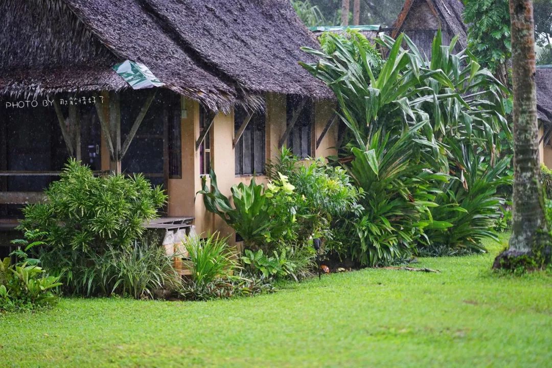 菲律宾冷门景区 (菲律宾锡基霍尔岛冲浪)