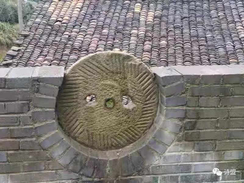 鏈変汉鍘讳簡杩滄柟鏈変汉閫夋嫨铚楀眳,鏈変汉鍘讳簡杩滄柟鏈変汉鍥炰簡鏁呬埂