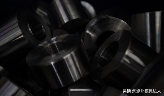 如何在注塑模具中合理设置排气槽,模具排气槽怎么开