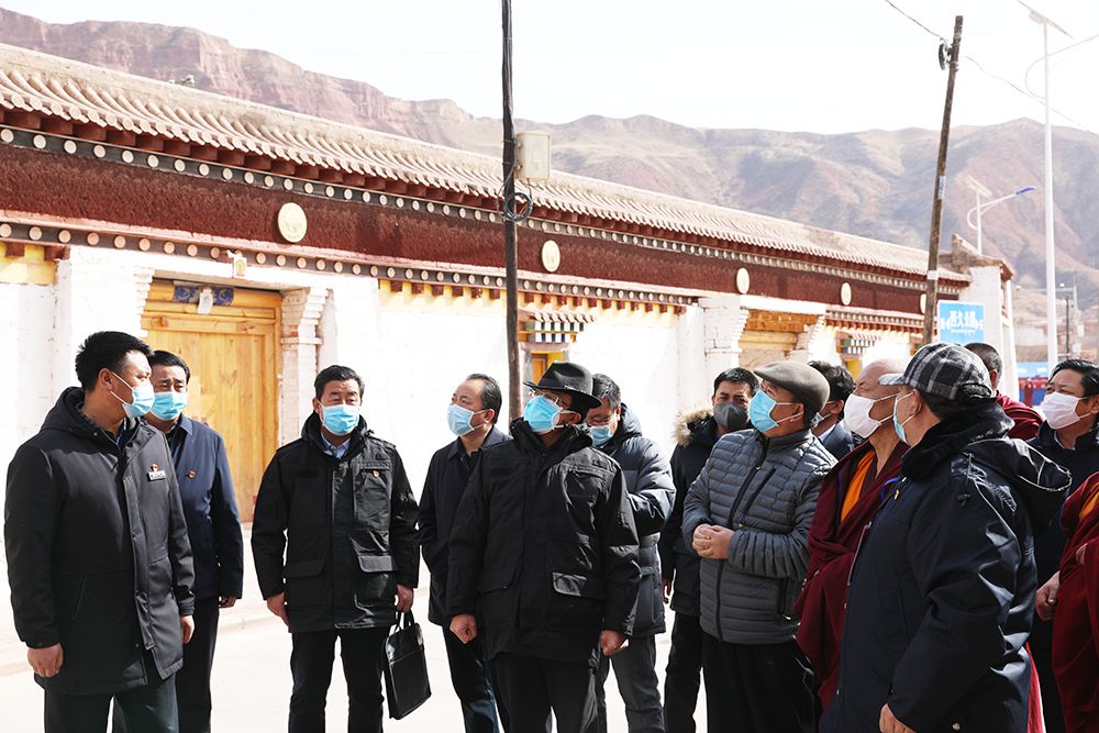 公保扎西赴拉加寺督导调研宗教领域疫情防控工作