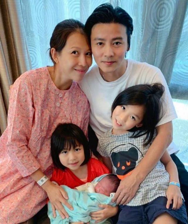 蔡少芬和陈法蓉相差几岁,蔡少芬陈法蓉这对港普姐妹花