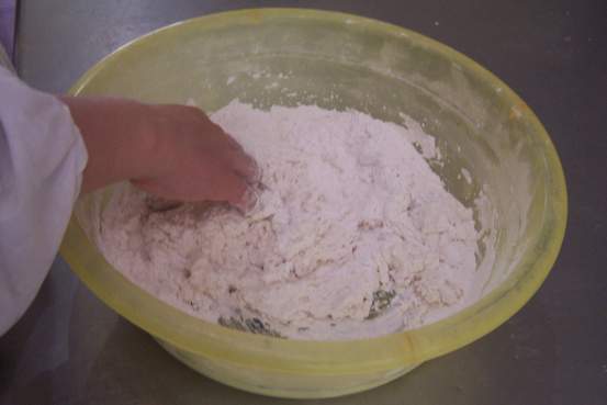 安琪油条膨松剂的使用方法,无矾油条制作及配方全部过程