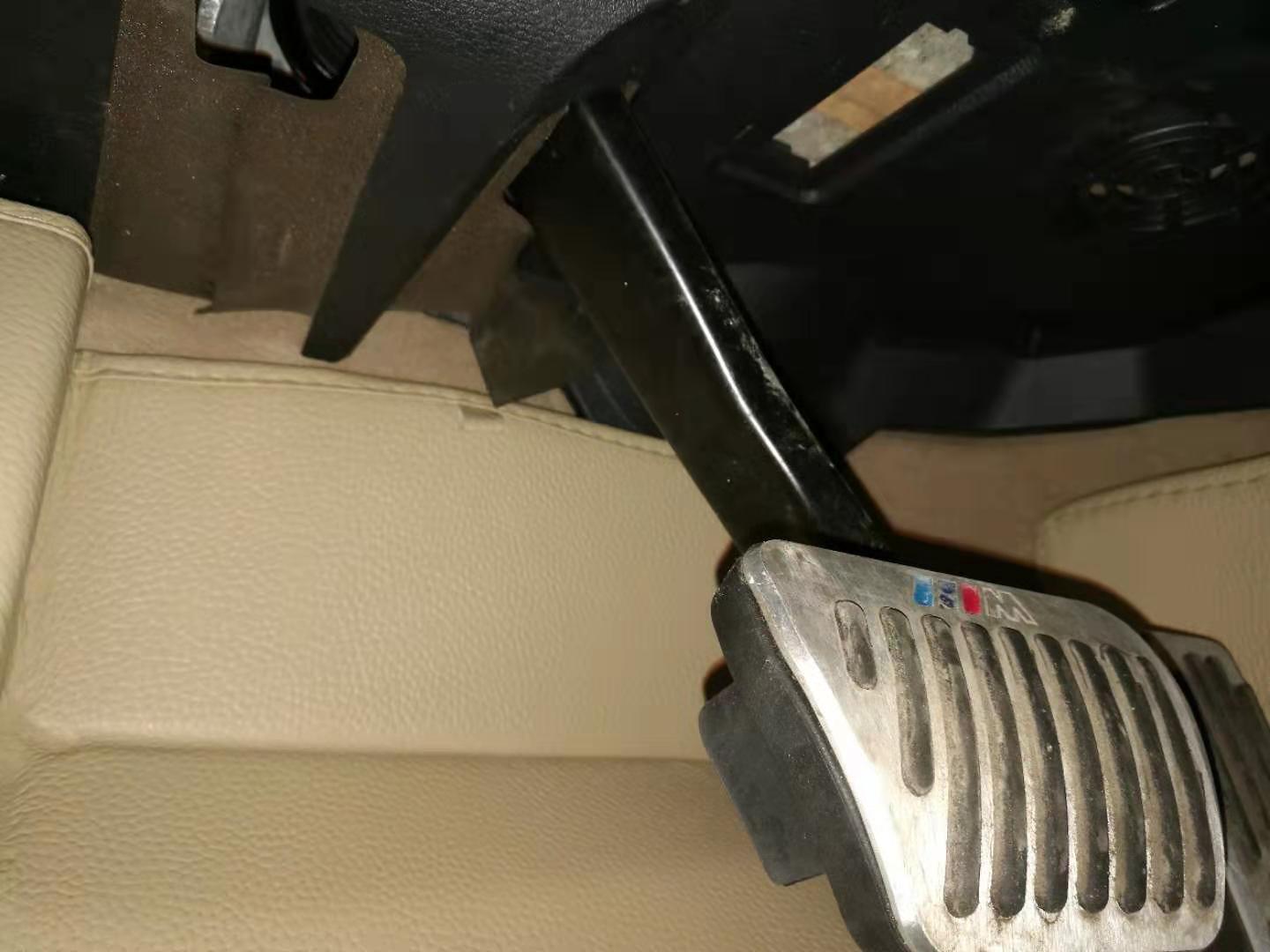 老款宝马x1直列六缸,2.0t宝马x1三缸10万公里后的感受