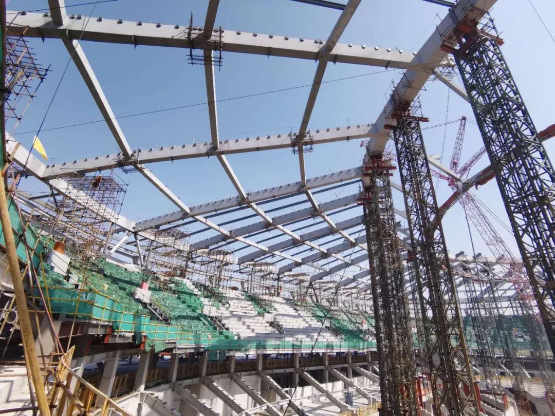 上海浦东足球场照片,上海浦东专业足球场效果图