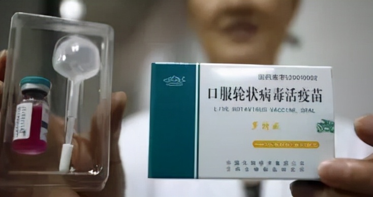 腹泻拉肚子发烧,秋季腹泻宝宝一天拉二十多次