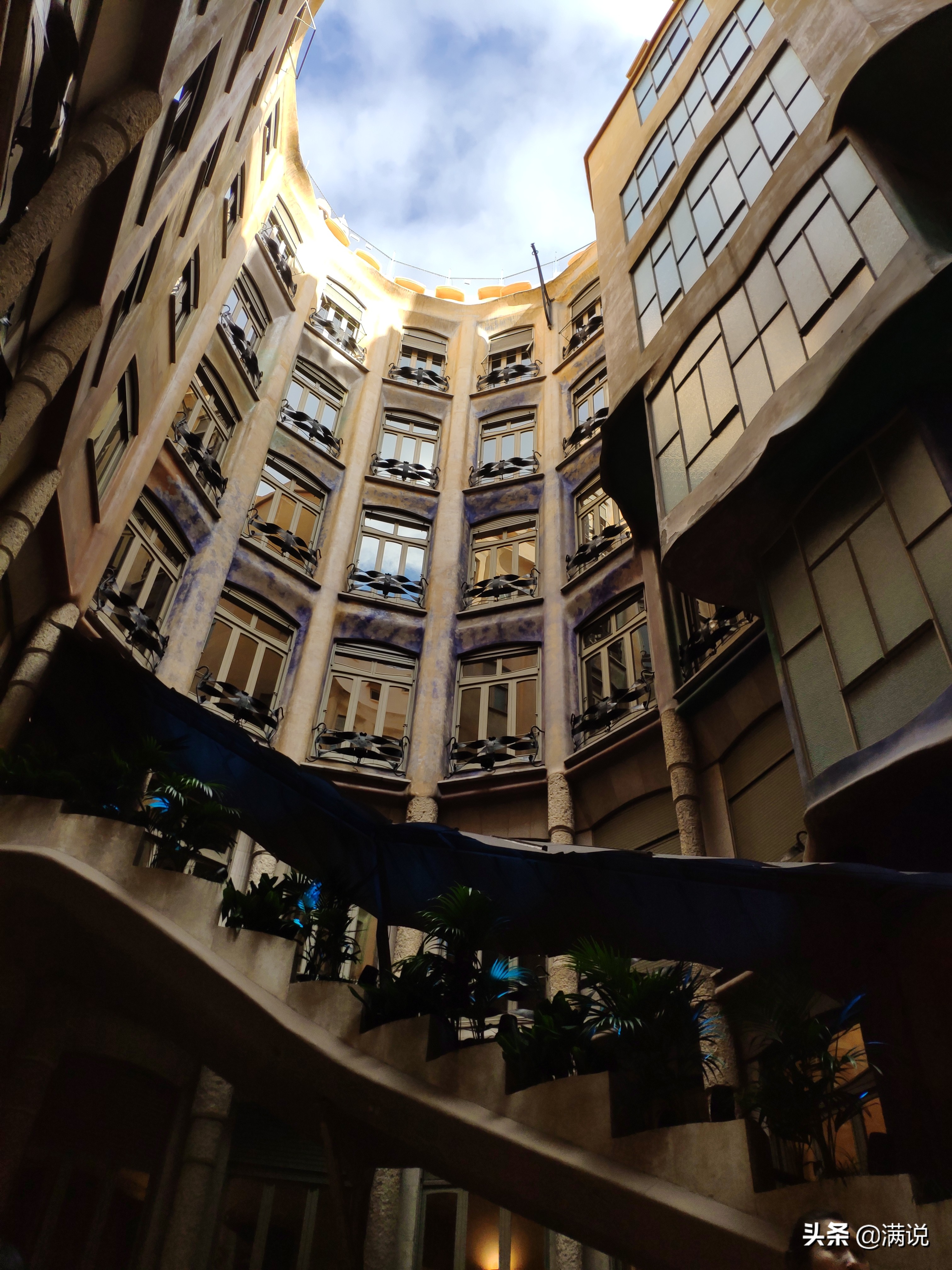 巴特罗之家和米拉之家哪个值得去,米拉之家和巴特罗之家的区别