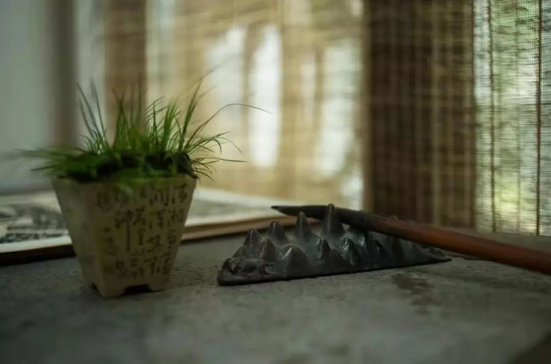 人活一世都有遇到困难的时候,人活着就要有独一无二的性格