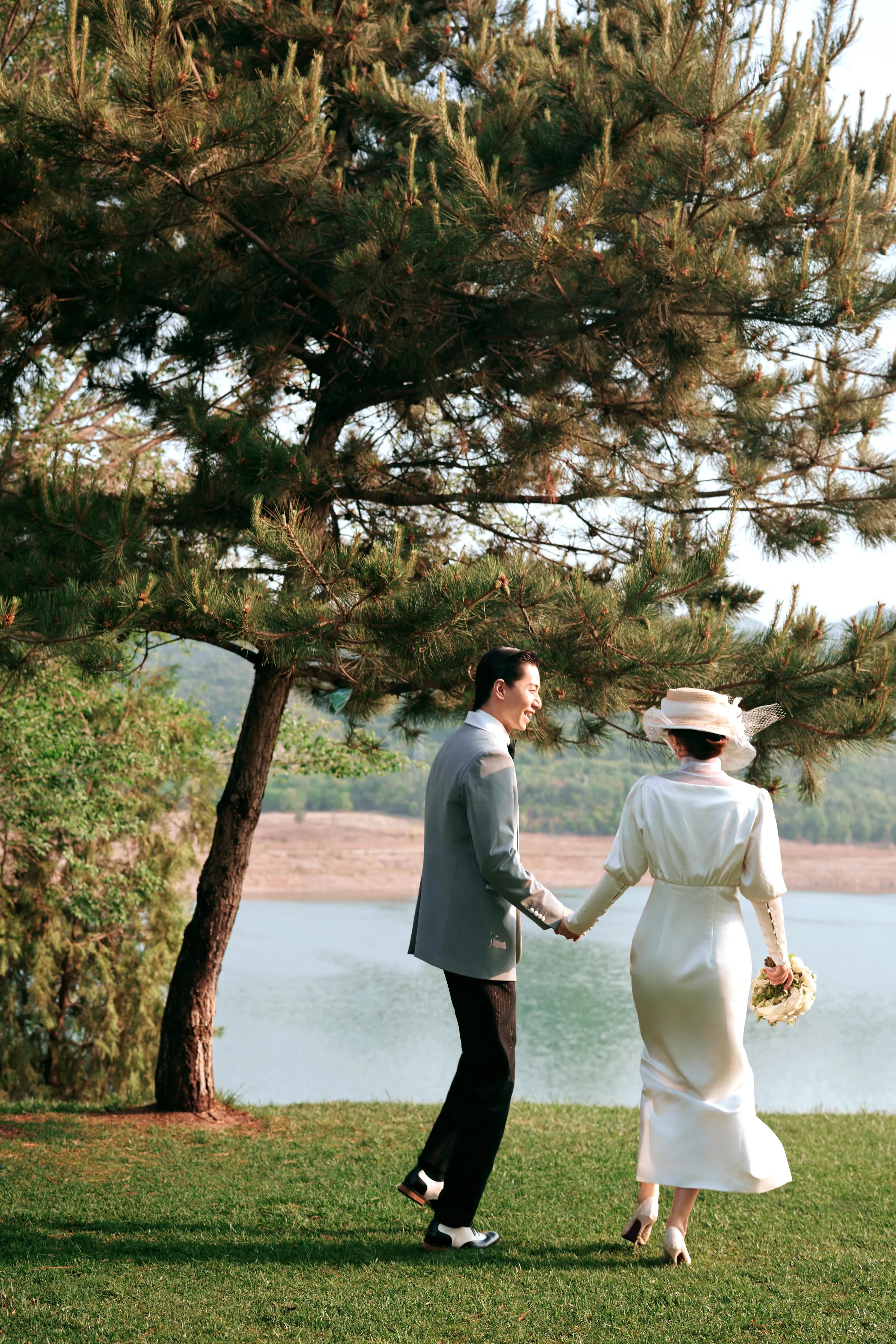 永远不会踩雷的时尚单品,永远不会过时的婚纱风格