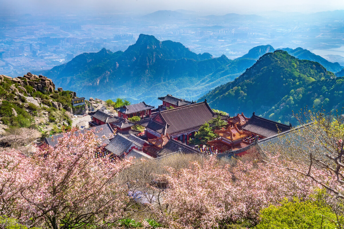 登上泰山极顶看日出,泰山极顶完整版