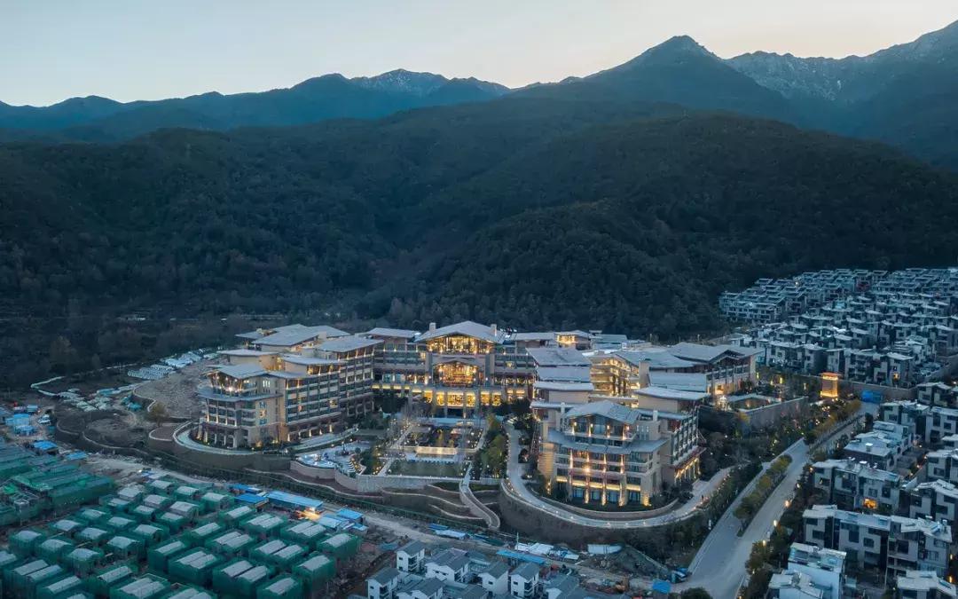 大理洱海苍山希尔顿,背靠苍山面朝洱海