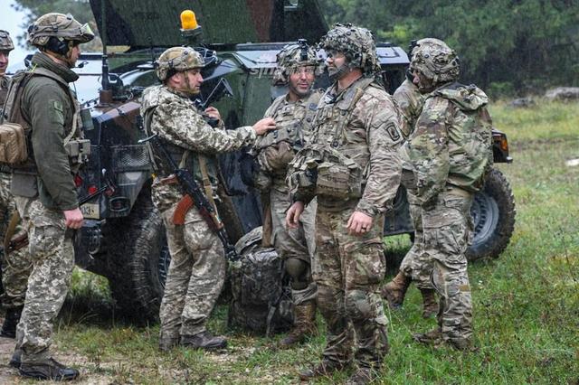 战甲甲技术的变革,对战术,战争形态产生了什么影响?