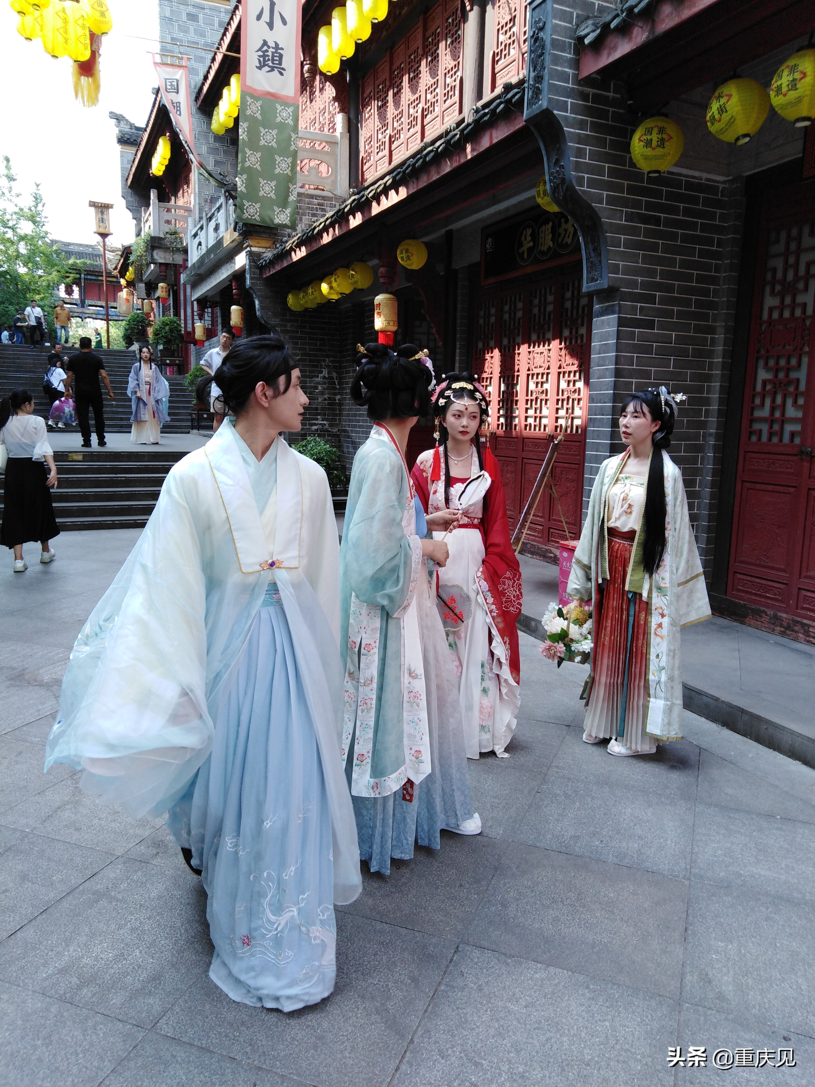 璧山春夏｜带TA去秀湖水街，赴一场时空之约，汉服国潮，衣袂飘飘