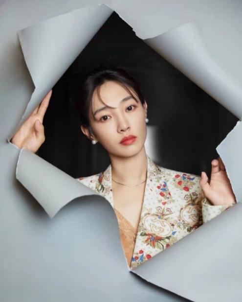 白百何被骂4年她到底冤不冤,一指禅的丑闻