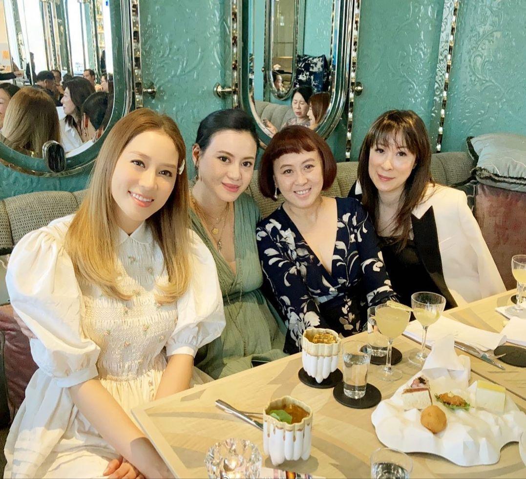 林恬儿和徐子淇谁更有钱,徐子淇红衣走红毯