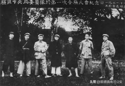 共和国元帅*德朱**:被誉“红军之父”毛*东泽**称赞“度量大如海意志坚如钢”