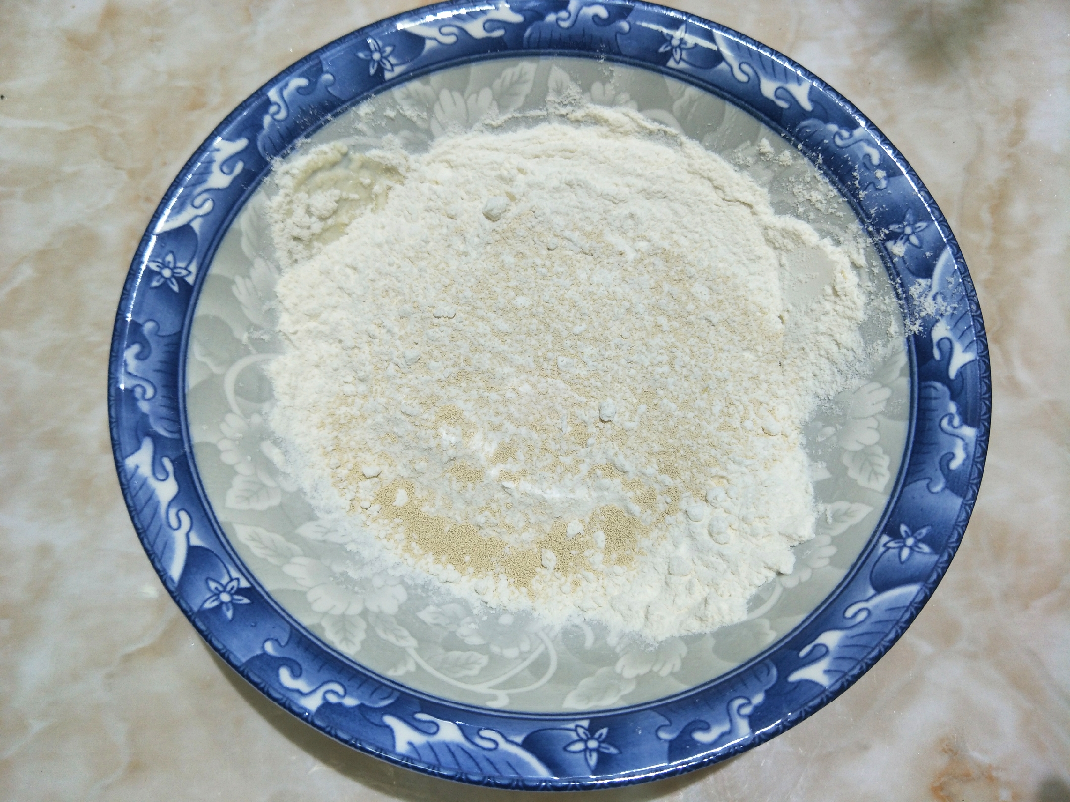 烙饼不硬的方法发面饼凉了不硬,烙饼总是外面糊了里面不熟