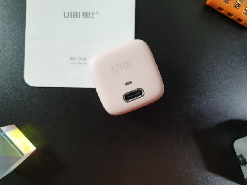 ​一见倾心！UIBI柚比“小冰块”迷你PD快速充电套装体验