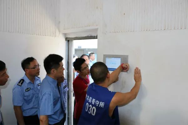 拉练观摩工作,拉练看作风转变